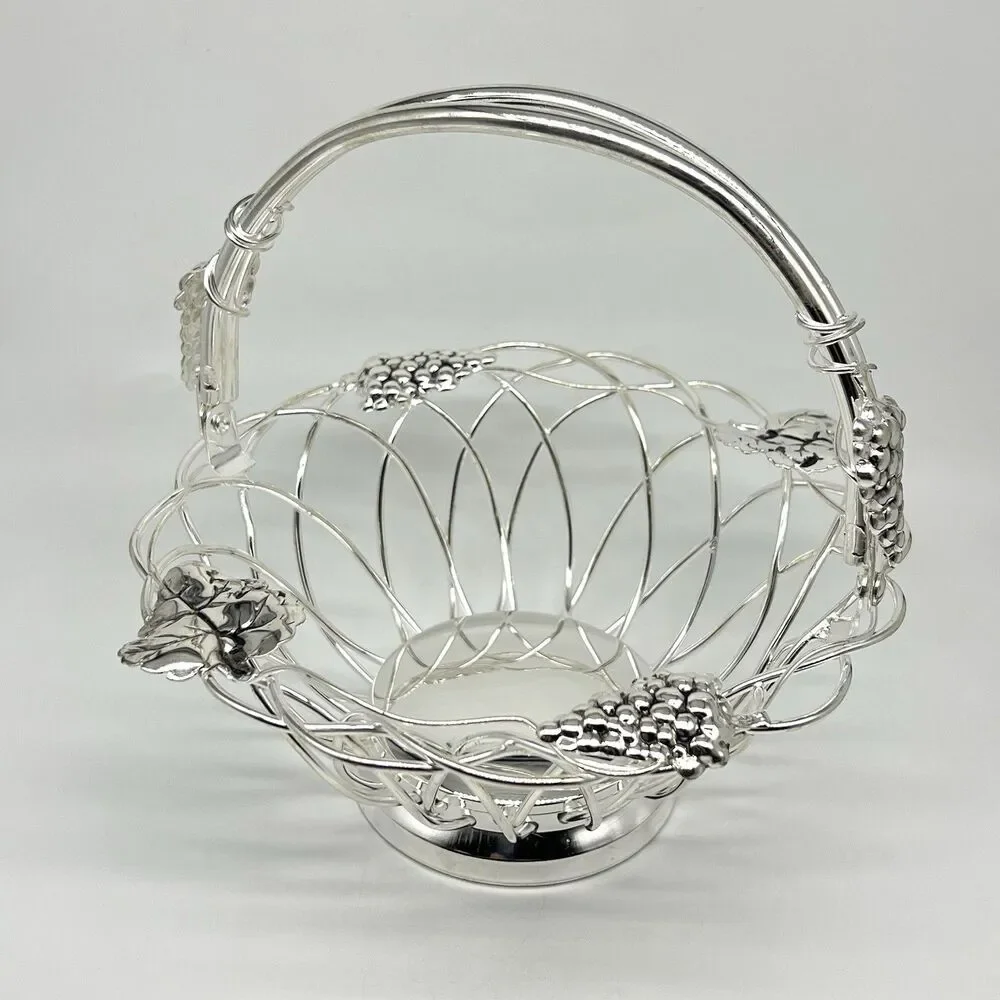 VTG Studio Silversmiths Silverplate Fruit Basket Bowl Wire Metal Round Grapevine
